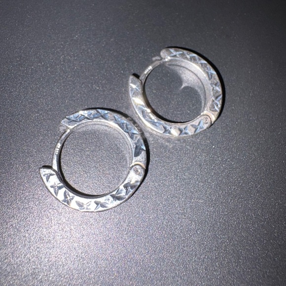 Solid Heavy Sterling Silver Diamond Cut Hoops made in Italy - Picture 3 of 5